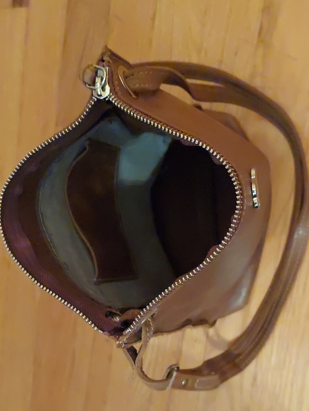 Bundle Roots Canada Crossbody Purses and Belt Bag - Picture 12 of 16